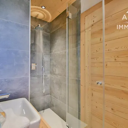 Moderne Et Cosy Avec Wi-fi Et Garage Au Grand-bornand - Fr-1-391-186 *